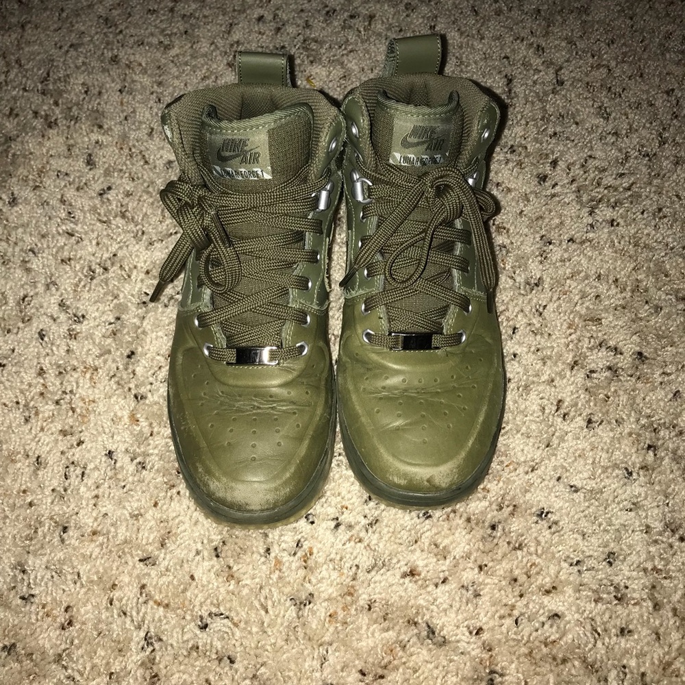 Boys nikes